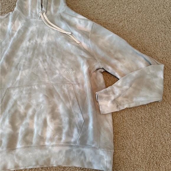 Nike Gray Tie-Dye Hoodie - Picture 2 of 8